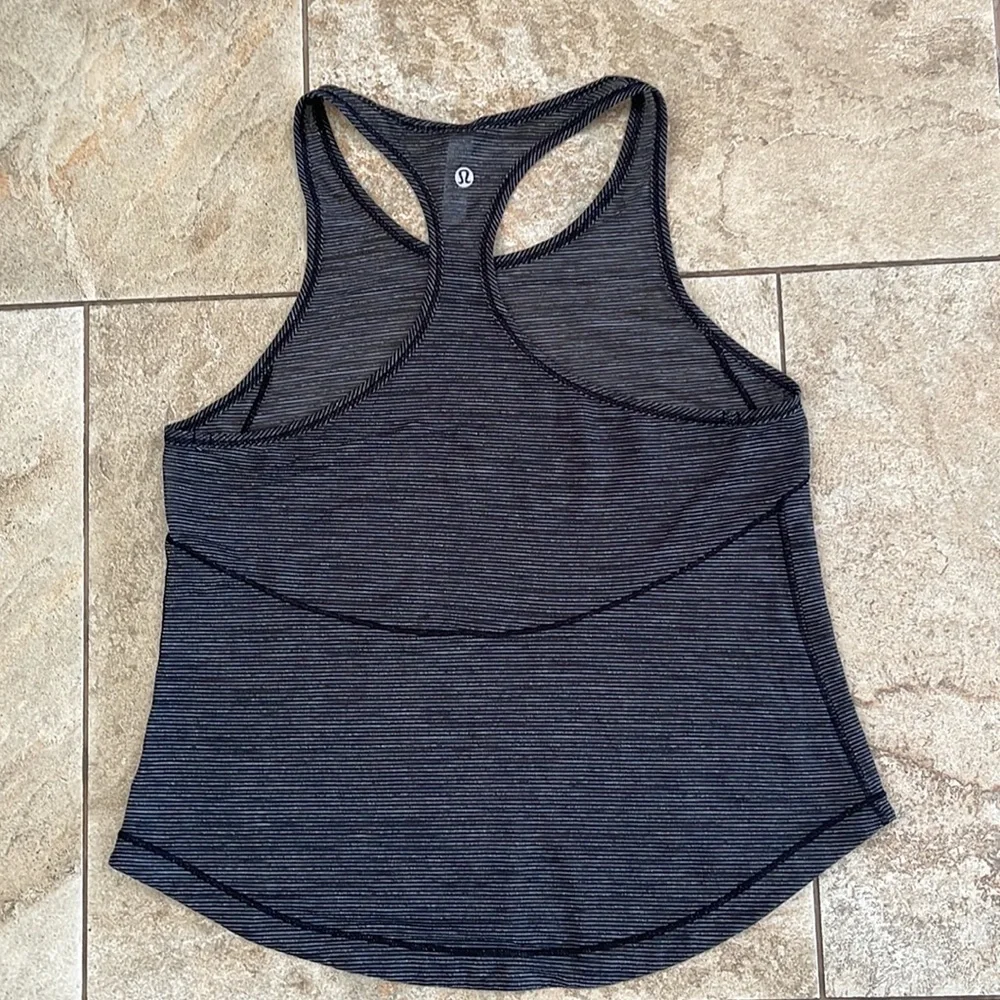 lululemon athletica excellent re